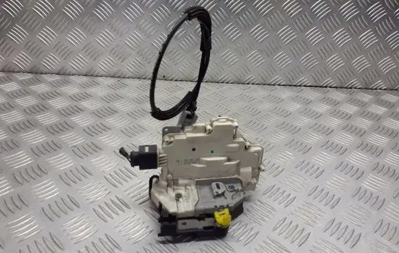 Seat Leon (1P) Rear door lock 1P0839015