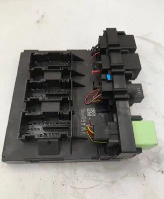 Volkswagen PASSAT B7 Comfort/convenience module 3AA937087 BCMPQ47 5WK50230