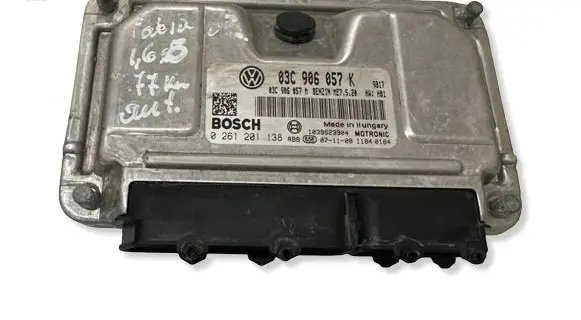 Skoda Fabia Mk2 (5J) Engine control unit/module 03C906057K 03C906057M