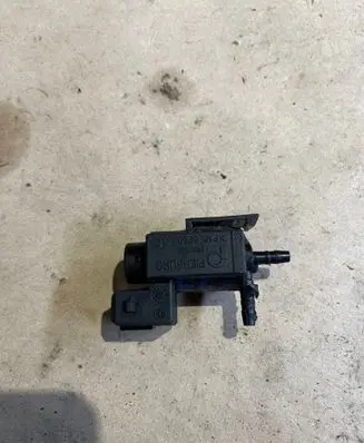 BMW 5 E60 E61 Turbo solenoid valve 1742712 72234100 05T133