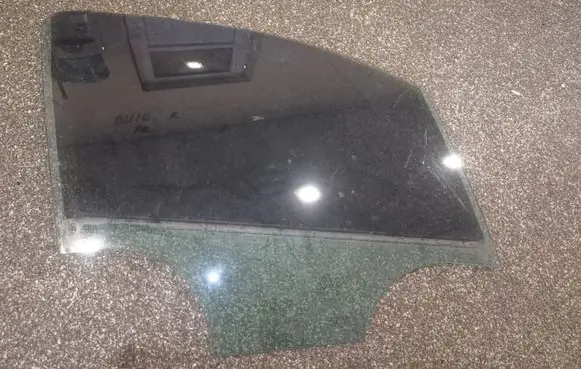 Buick Encore I Front door window glass four-door 43R000384