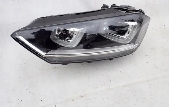 Volkswagen Golf Sportsvan Headlight/headlamp