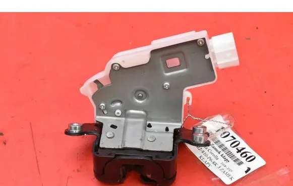 Toyota Corolla E10 Tailgate/trunk/boot lock/catch/latch 