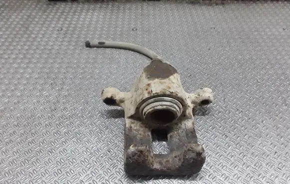 Nissan Murano Z50 Rear brake caliper