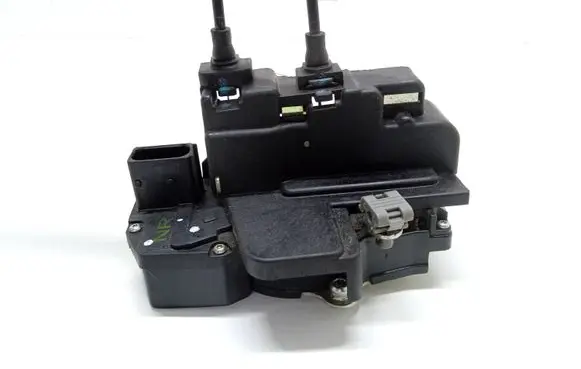 Chevrolet Captiva Front door lock