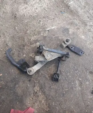 Opel Vectra B Gear shift cable bracket 
