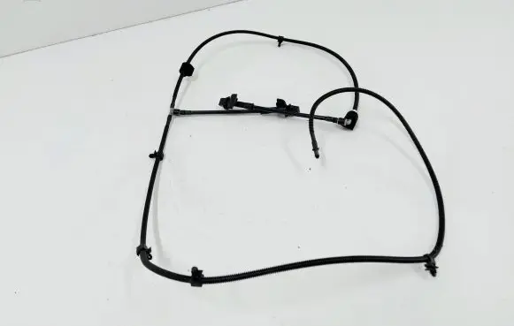 Ford Kuga III Windshield washer spray nozzle 