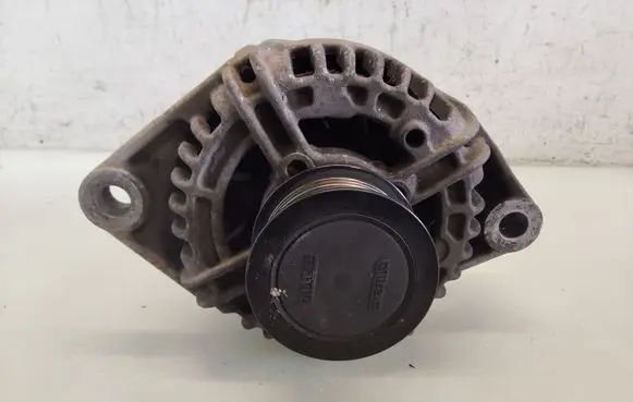 Opel Zafira B Generator/alternator 0124325172
