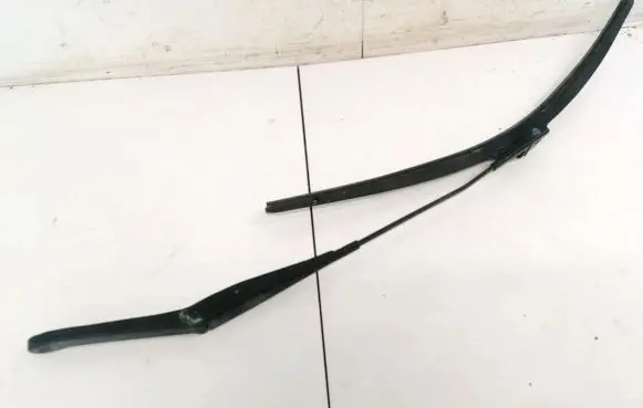 Ford Focus Front wiper blade arm 4M5117526AB