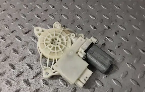 BMW XM Rear door window regulator motor 61355A53093 5A53093
