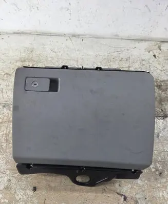 Volkswagen PASSAT B6 Glove box 3C1857114 T0024226 P0108696