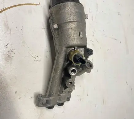 Land Rover Evoque I Oil filter mounting bracket G4D3-6714-A