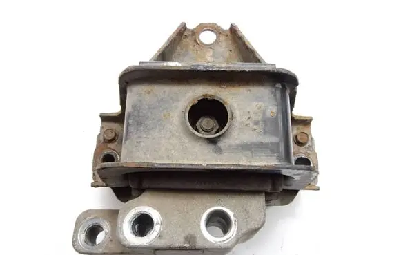 Mitsubishi Outlander Gearbox mounting bracket 