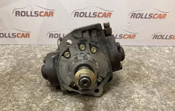 Toyota Avensis T250 Fuel injection high pressure pump 221000G010