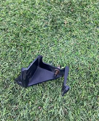 Mercedes-Benz ML W164 Fog light bracket A1648880114