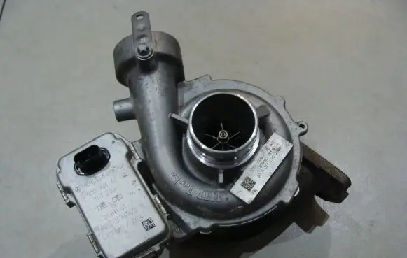Mercedes-Benz Sprinter W906 Turbo A6519066200 180928 0009414