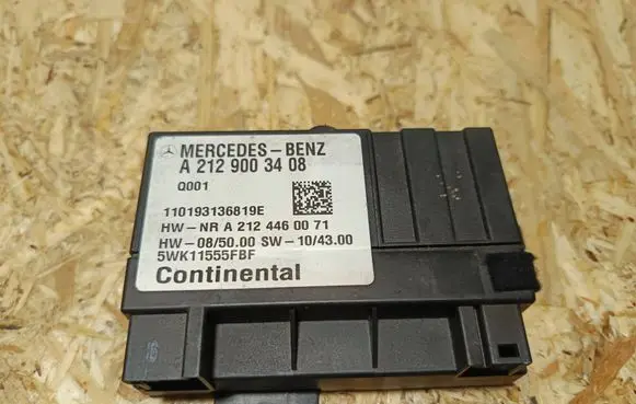 Mercedes-Benz C W204 Fuel injection pump control unit/module A2129003408 110193136819E A2124460071