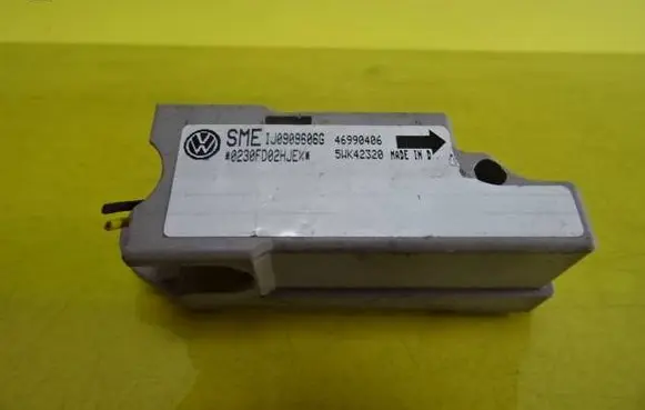 Ford Galaxy Airbag deployment crash/impact sensor 1J0909606G 5WK42320