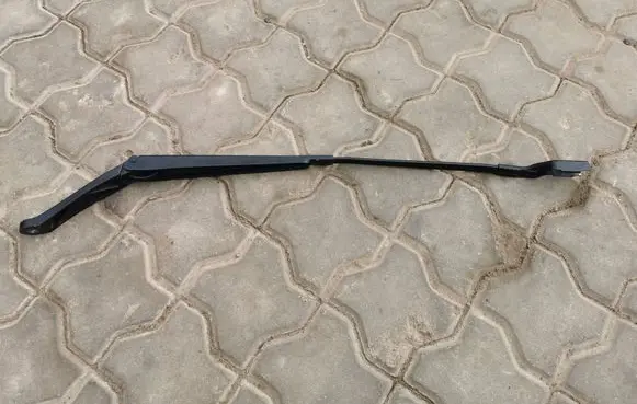 Peugeot 508 Front wiper blade arm 9686437680