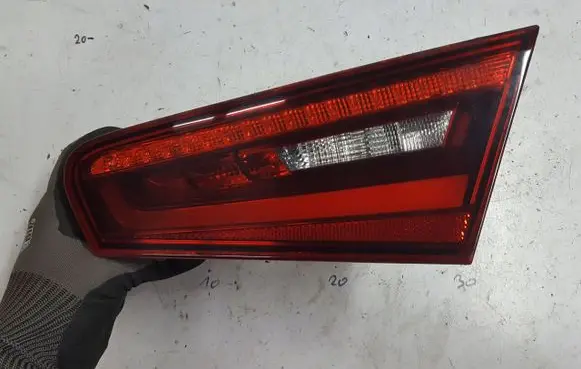 Audi A3 S3 8V Tailgate rear/tail lights 8V3945094B