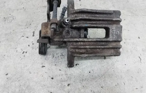 Skoda Superb B5 (3U) Rear brake caliper 