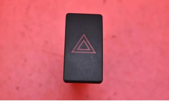 Toyota Avensis T270 Hazard light switch 15B279