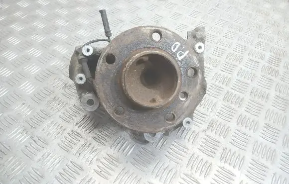 BMW 1 F20 F21 Front wheel hub spindle knuckle