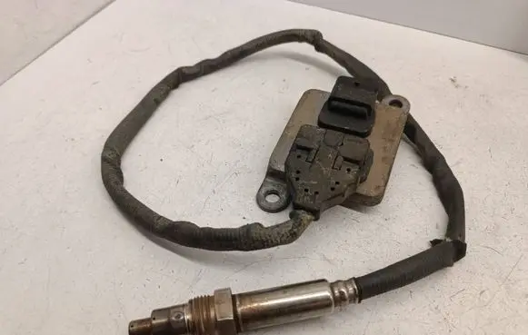 Mercedes-Benz C W205 Lambda probe sensor A0009059703 1701031215 0009059703