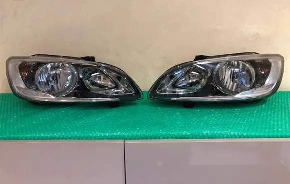 Volvo V60 Headlights/headlamps set 31420269 89908931 31420270