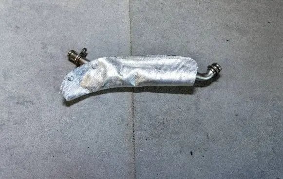 Volkswagen Golf Cross Turbo turbocharger oiling pipe/hose 06Q145735D 10200321