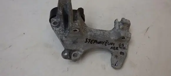 Dacia Sandero II Generator/alternator bracket 117104394R