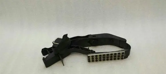 Mercedes-Benz E W211 Accelerator throttle pedal A2033000604