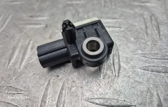 Volvo V60 Airbag deployment crash/impact sensor 31334336