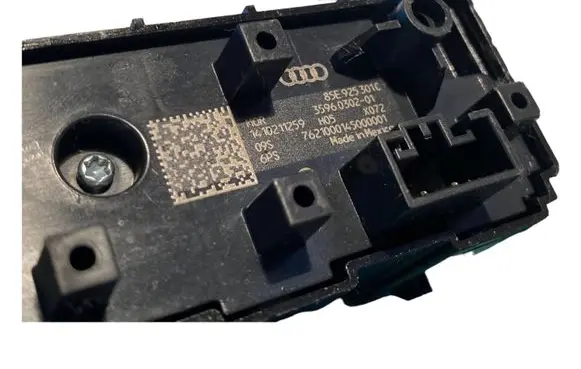 Audi Q3 F3 Central body control module 85E925301C