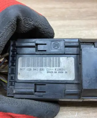 Volkswagen PASSAT B5.5 Light switch 1C0941531 WithPlug