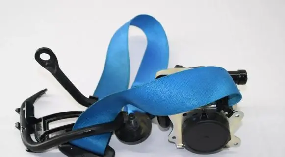 BMW i8 Front seatbelt