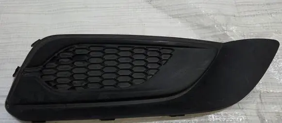 Opel Crossland X Front bumper lower grill 39097378