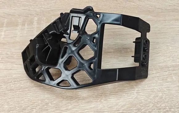 BMW 8 G16 Front bumper mounting bracket 7420883