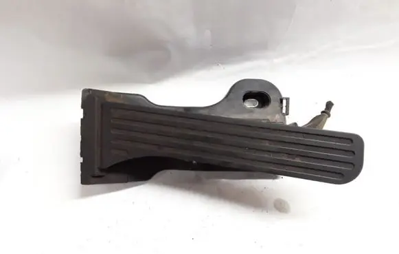 Volkswagen Touran I Accelerator throttle pedal