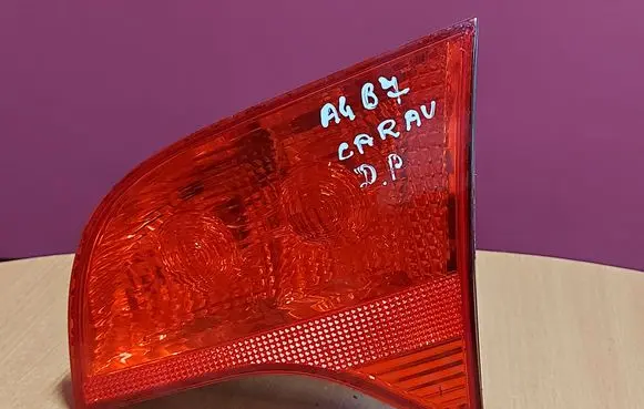 Audi A4 S4 B7 8E 8H Tailgate rear/tail lights 8E9945094 8E9945094A