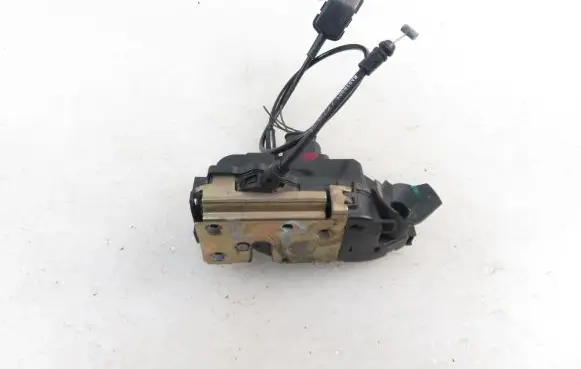 Renault Megane II Front door lock