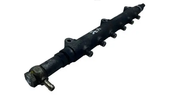 Volvo V70 Fuel main line pipe 8658252 000994L1 0445215010