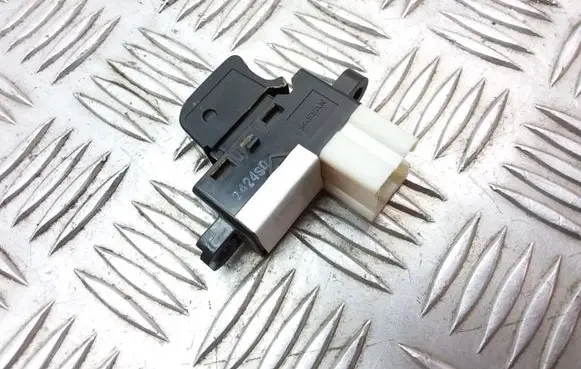 Subaru XV Electric window control switch
