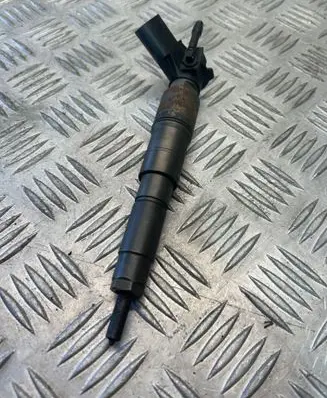 BMW X5 E70 Fuel injector 7792721 0445115070