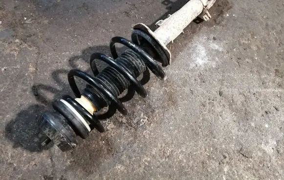 Mercedes-Benz Vito Viano W639 Front shock absorber with coil spring A6393203713