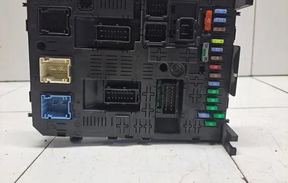 Citroen Berlingo Comfort/convenience module 967847688001 230459502 20977771