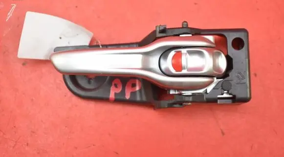 Jeep Grand Cherokee Front door interior handle