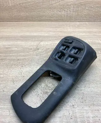 Subaru Impreza I Electric window control switch 94226FA070