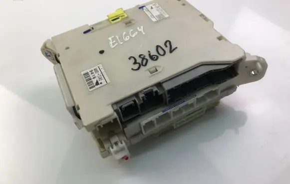 Lexus IS 220D-250-350 Other control units/modules 8273053023