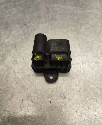 Mercedes-Benz E W212 Glow plug pre-heat relay A6511530279 019500172